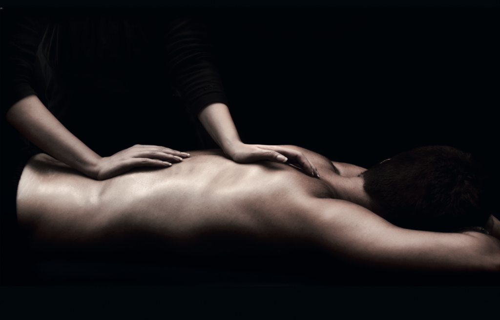 Aromaölmassage + 10 Minuten Ganzkörperpeeling – 120 Min.