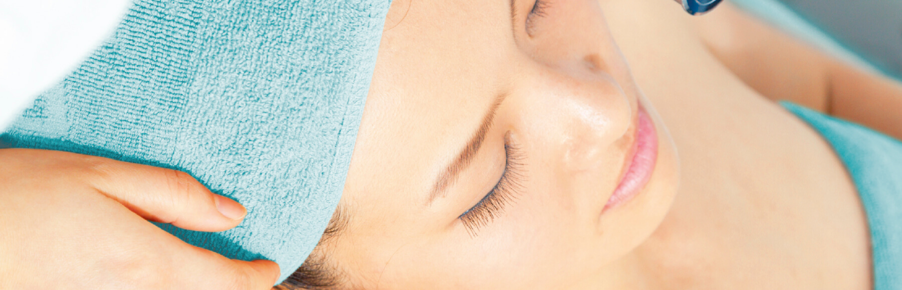 QMS Hydra Glow Boost bei De Medici