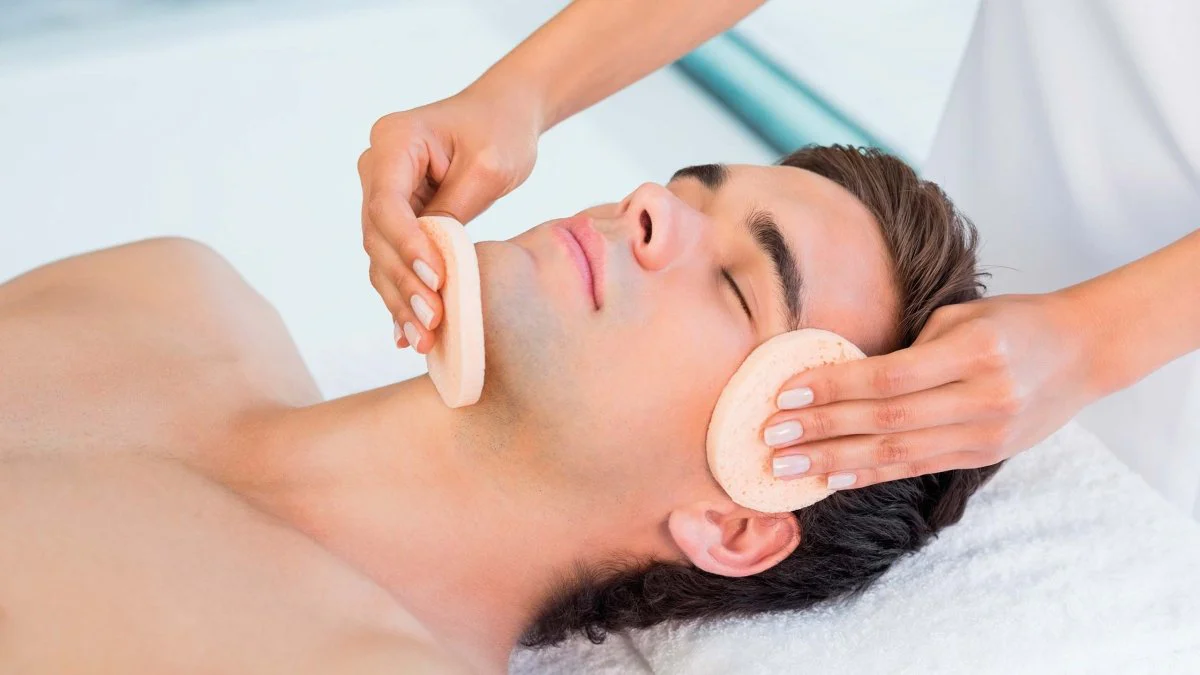 QMS Men Hydra Glow bei De Medici